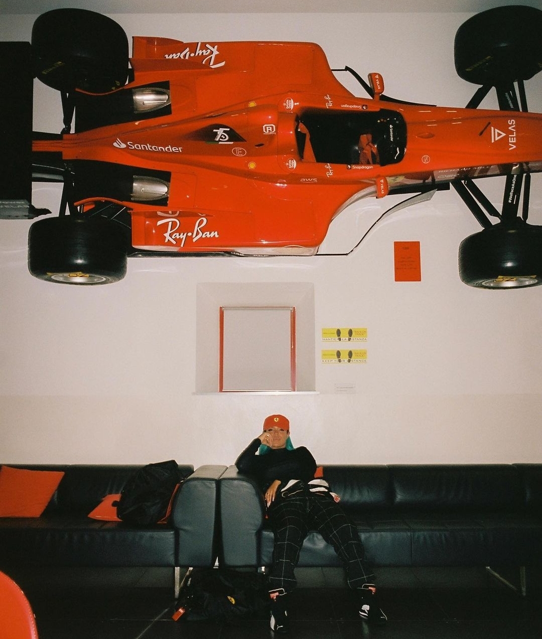 En este momento estás viendo Karol G en la Fabrica de Ferrari